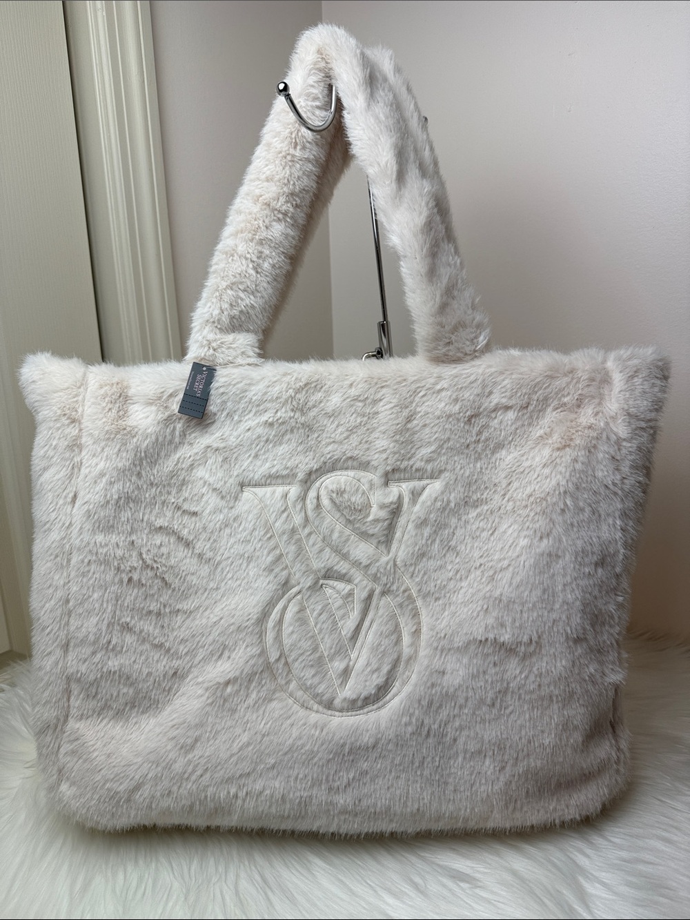 NWT Victoria's Secret Plush Faux Fur Tote in Cream